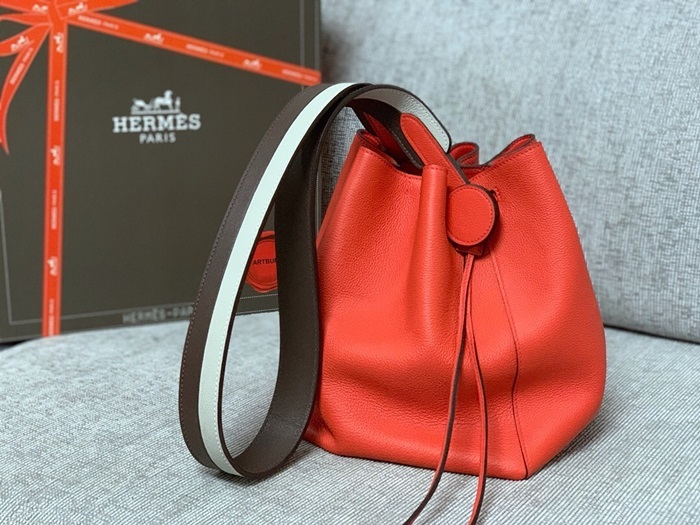 에르메스 2019 리콜 에버컬러 레더 여성용 호보 버킷 숄더백 HERB0737,17cm,레드
