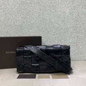 보테가 베네타 2020 여성용 레더 힙색 ,BVB0579,28cm,블랙